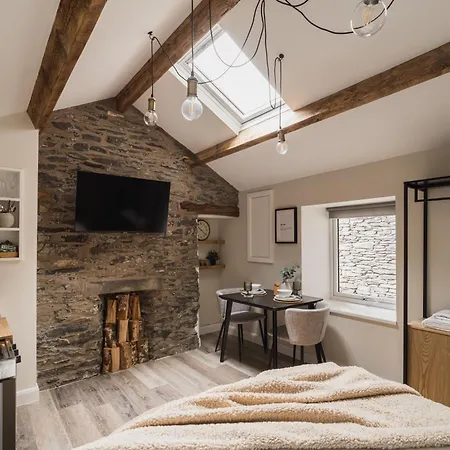 Ferry View With Hot Tub And Parking Appartamento *