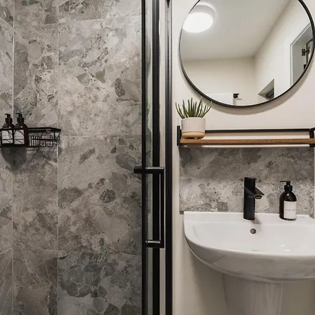 Appartamento Ferry View With Hot Tub And Parking *